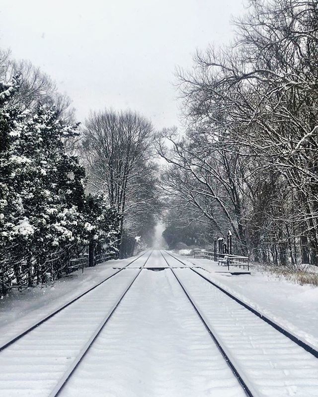 BlackMarketGP's tweet photo. Snow day! 😁 make sure to stop by and warm up with a cup of our butternut squash soup 🥣❄️ https://t.co/tVVkFRIrbB https://t.co/Xdr6KNpGVU