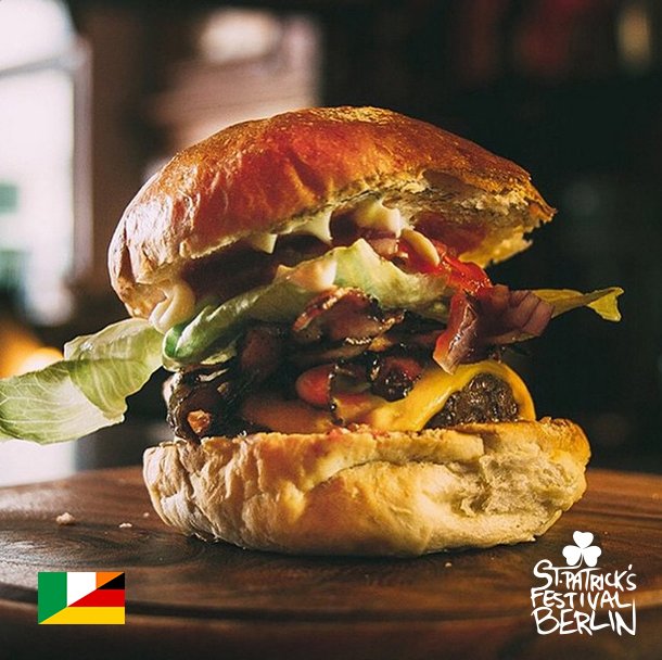 Come and sample delicious Irish streetfood meals with scrumptious vegan options! 🇮🇪🇩🇪 St. Patrick's #Festival #Berlin 2019 💚 16th of March at Birgit&amp;Bier #patisback ☘ 👉 stpatricksfest.de