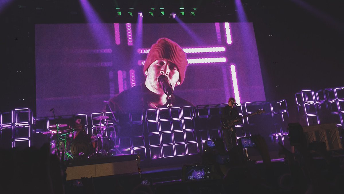 NShtapa's tweet photo. miss tøp so much😭
@twentyonepilots @joshuadun @tylerrjoseph 

04.02.19 - St. Petersburg💜#twentyonepilots #banditotour #tøp #banditø #clique #trench #heathens #myblood https://t.co/KyMrSiWJ1U