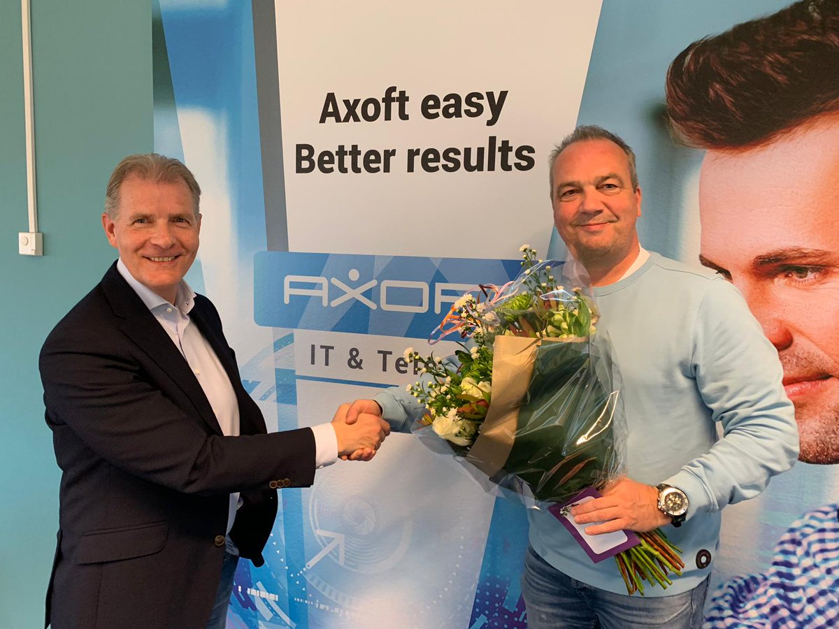 AxoftITTelecom's tweet image. Axoft Business Development Directeur Wim Milder is vandaag précies 5 jaar in dienst! Reden genoeg om hem vandaag extra in het zonnetje te zetten en te feliciteren met deze mijlpaal! Feliciteert u Wim met ons mee? 🎉 #AxoftITTelecom #Axoft #it #Telecom