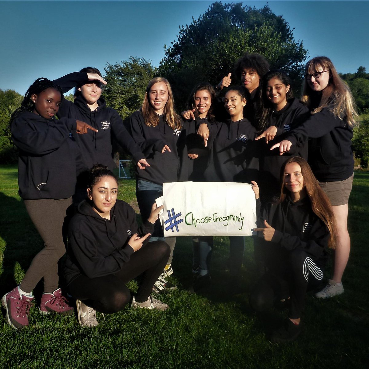 RGS_IBGschools's tweet photo. Be inspired by fieldwork and outdoor learning. Applications are now open for our fully-funded #ALevel #Geography Summer School. Deadline May 3 https://t.co/BMd3Fmf91V https://t.co/z8VSp9bkcV