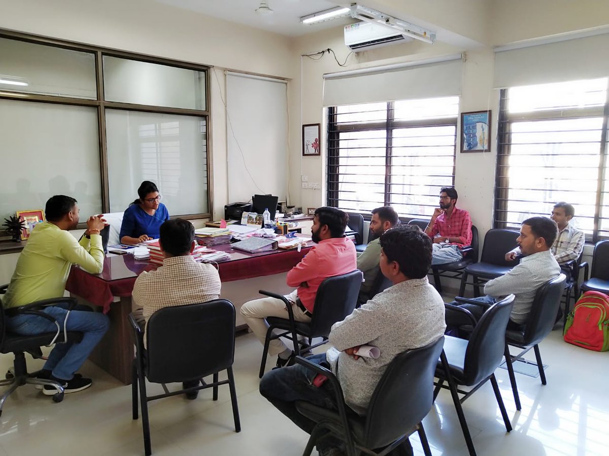 MamDholka's tweet photo. Meeting with various teams under expenditure observer like FST, VST, VVT was held today. Brief them regarding training n their role
 #Fair and #Fearless elections
#LokSabhaElections2019 
@CollectorAhd @SDMDholka @gujarat_2017 https://t.co/kcWGJfaLHG