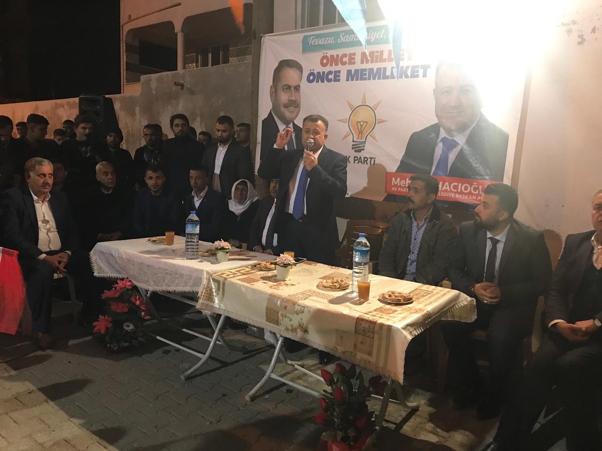 mhacioglutr's tweet photo. #Esentepe mahallemizde #Yılgın ve #Semiz ailelerinin ev sahipliğinde mahalle sakinlerimiz ile bir araya geldik. Mahalle sakinlerimize bizlere ilgilerinden dolayı teşekkür ediyorum.
#ÖnceMilletÖnceMemleket
#VakitReyhanlıVakti
#VakitMehmetHacıoğluVakti
#MemleketİşiGönülİşi https://t.co/TFWVt0bN3Y