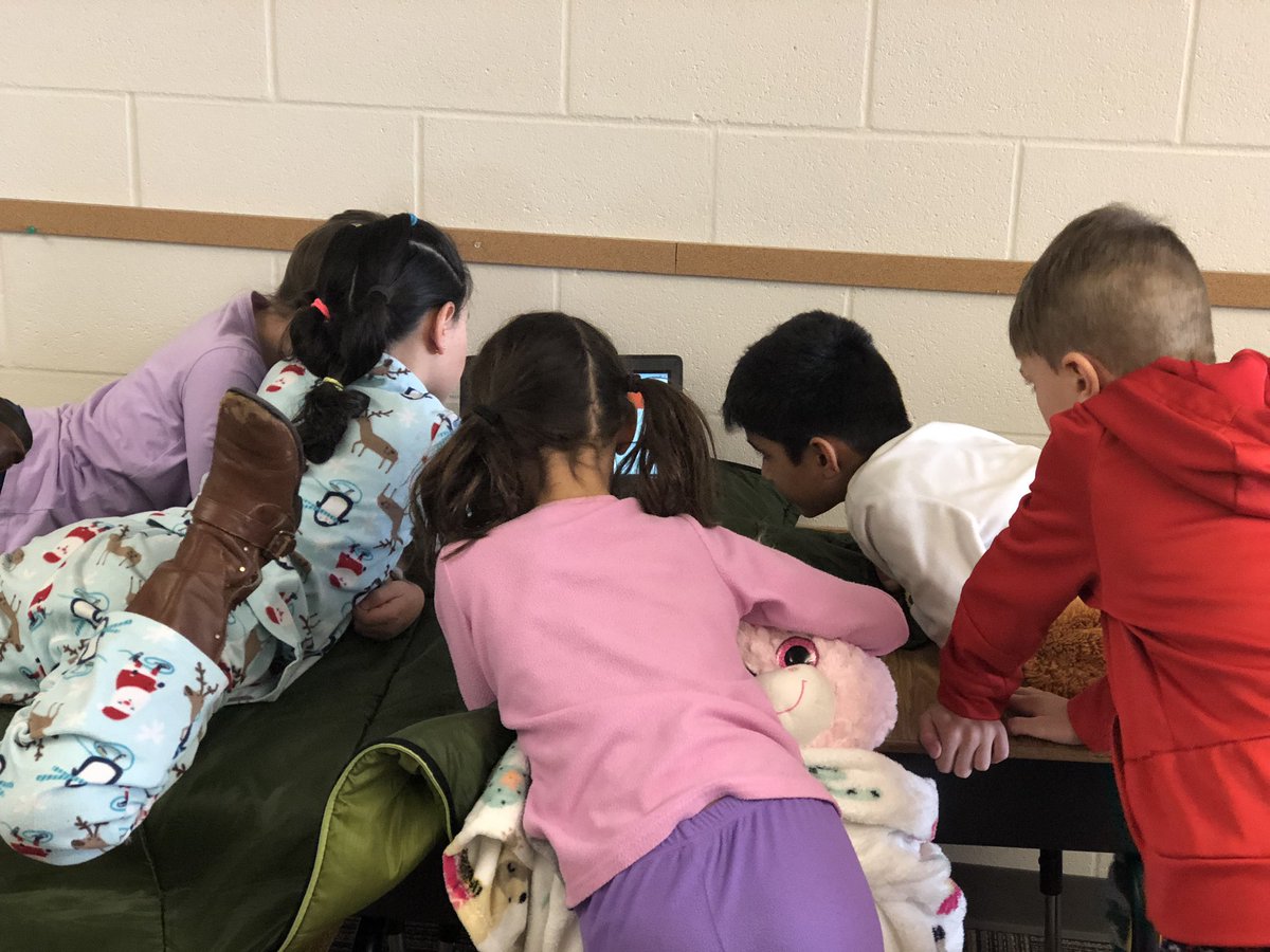MrsCford_tweets's tweet photo. Pajamas, stations, tents, and lots of Dr. Seuss to celebrate #ReadAcrossAmericaDay. @MeganSack1 created a fun way to interact with lots of great books and provided hard copies as well as audio versions of the stories. #323learns #tlap #learnlap #leadlit #teachers https://t.co/lmRqh5LJku
