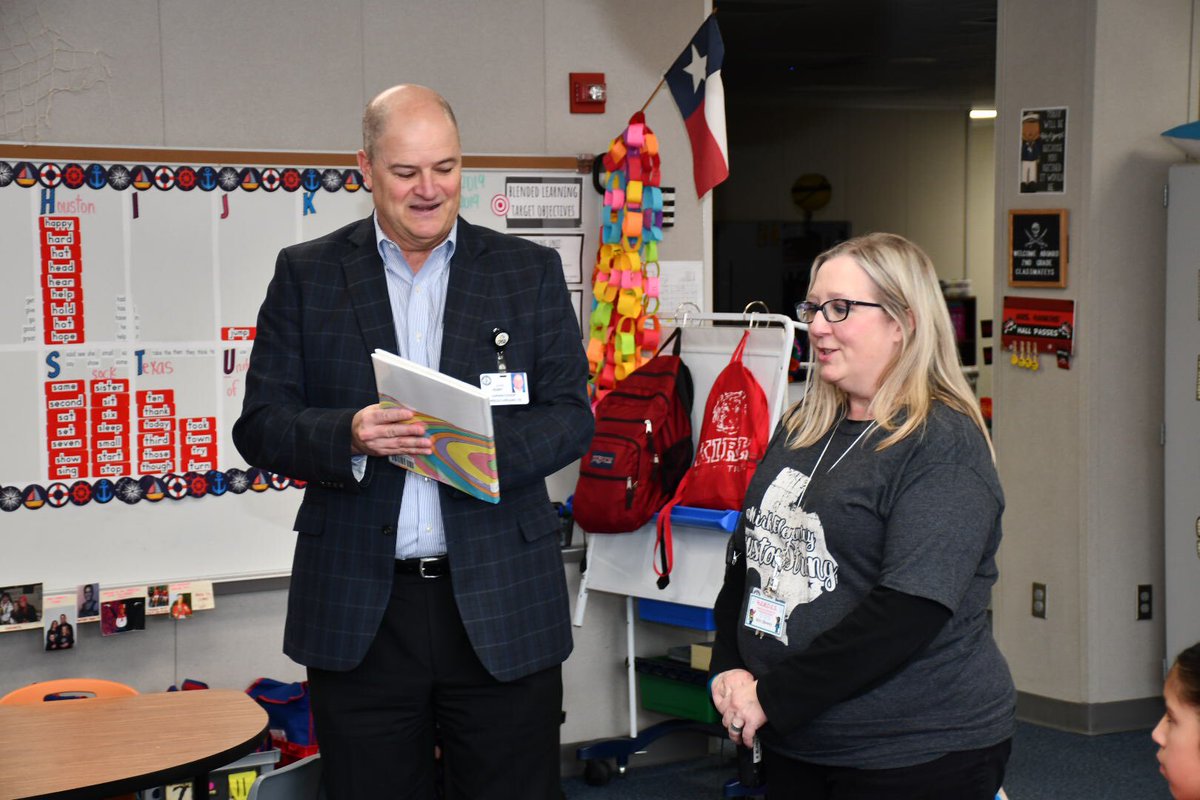 CyFairJoel's tweet photo. .@KirkElementary students enjoyed being read βGreen Eggs and Hamβ by Dr. Henry today. They dedicated another Dr. Seuss book in his name, βOh the Places Youβll Go,β that will go in the library. Student Henry got to meet Dr. Henry! #ReadAcrossAmerica https://t.co/aijKDaCUcP