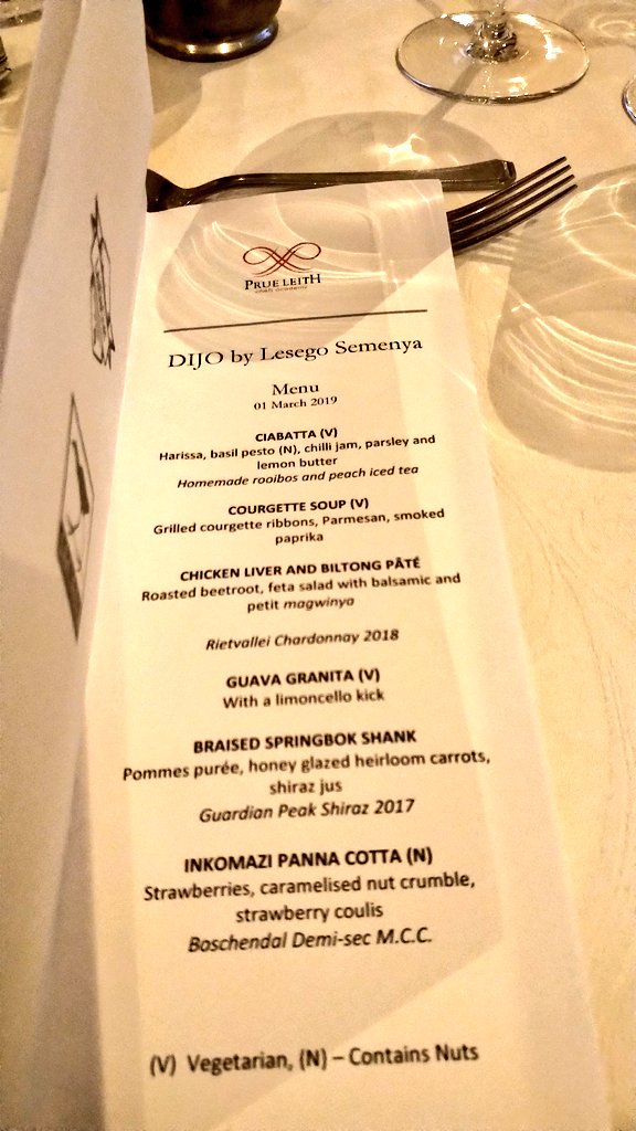 sindivanzyl's tweet photo. #Dijo #BookDinner @prueleithchefs with @LesDaChef 

Lesego is telling us the story behind each course. When he worked at Richard Branson's lodge, they had to make a different soup every single day - for six weeks. Courgette soup came from those hectic days https://t.co/CsNurLrbQ6