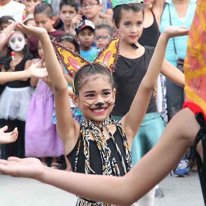ajacquep's tweet photo. #ChallengeCarnavales2019 desde Trujillo se celebra junto a la Familia. Nuestros Niños y niñas desbordan Alegría y Creatividad. @FRNSTRU @GobTrujillo VENEZUELA en Paz. https://t.co/oPwRPMBb8p