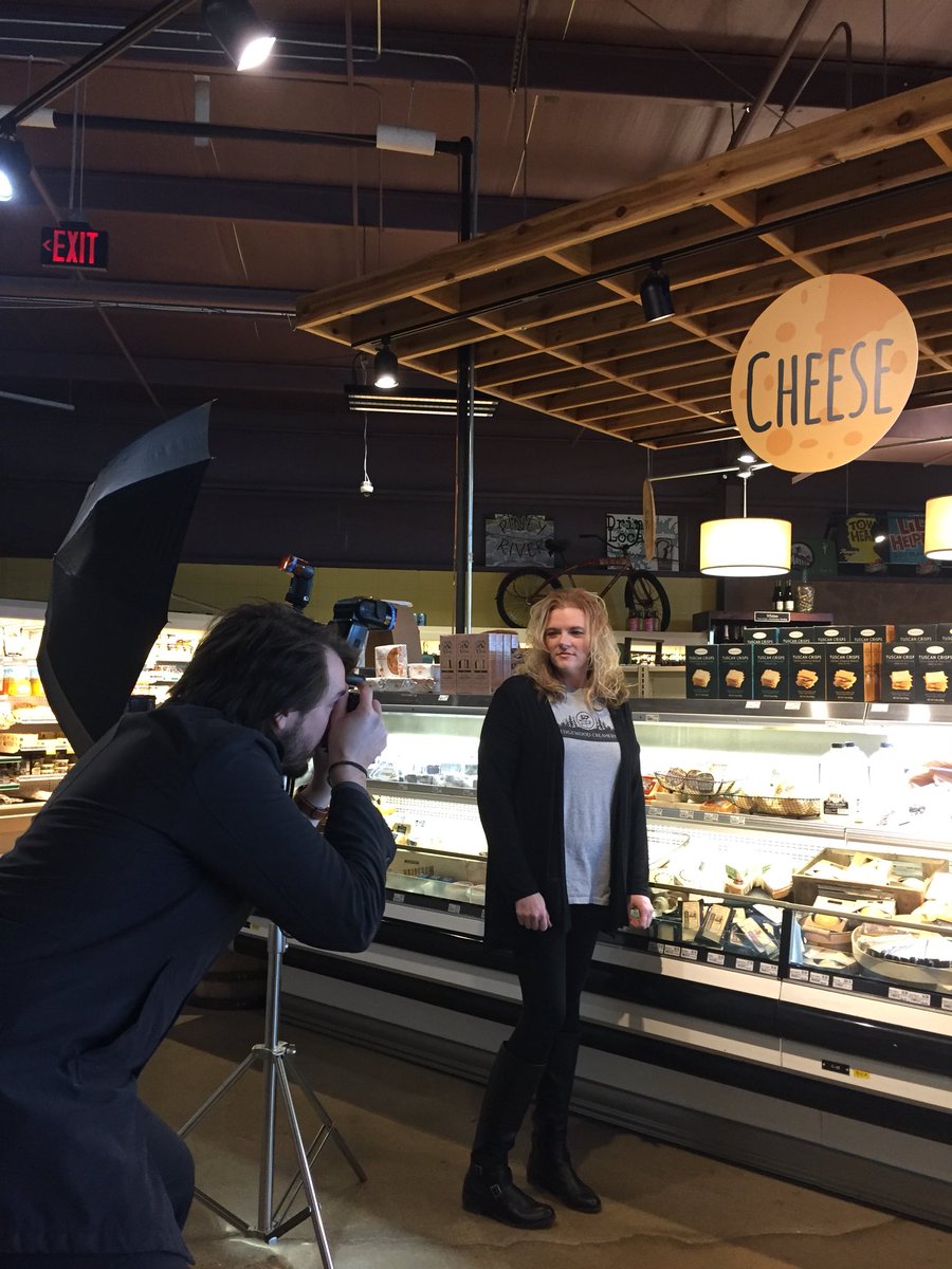 ctemple417's tweet image. We’re chatting with @edgewoodcream for the upcoming Agribusiness issue of @sbjnet. #local #dairy #missouriag #ag #wesinthewild @wesHamiltonSBJ