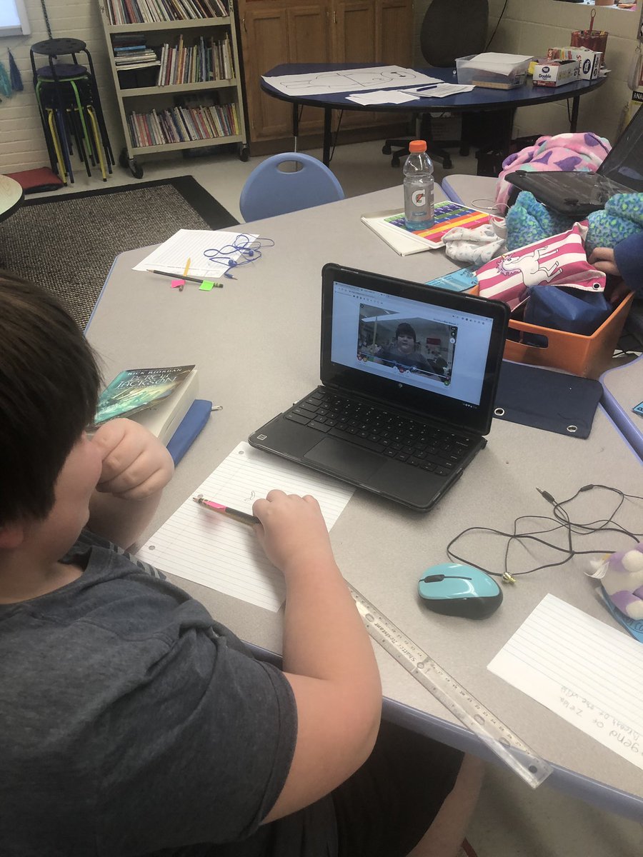 dr_moore24's tweet photo. Using @Flipgrid to check in on our Great Pencil Challenge. @DAMalloryES https://t.co/IdRBZpUtfL