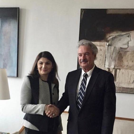 TC_LuksemburgBE's tweet photo. L’Ambassadeur S.E.Mme Fazilet Dağcı Çığlık à effectué une visite de courtoisie à S.E.M. Jean Asselborn, @MFA_Lu Ministre des Affaires étrangères et européennes. https://t.co/gweJLE6KMi