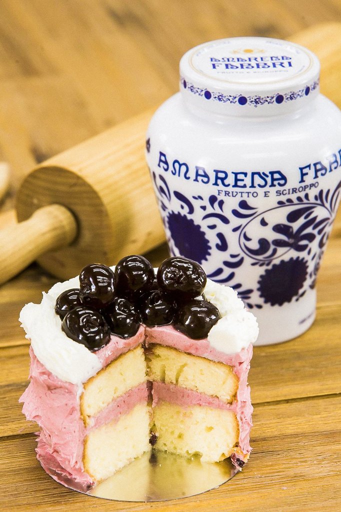 Is it really dessert if you don’t add an #AmarenaFabbri on top? 🍒