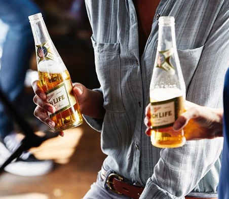 KristenDistTX's tweet photo. It's finally Friday!  Time to go make stories for Monday. @millerhighlife​ #DrinkResponsibly https://t.co/TTzvULpW4Q