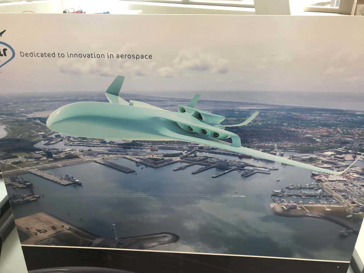 Vandaag vergaderd bij het NLR (Nat. Lucht- en Ruimte laboratorium). Daar zijn ze volop bezig met elektrisch vliegen. Dat leidt tot meer motoren per vliegtuig en daarmee tot een hele andere vormgeving van de vliegtuigen van de toekomst!