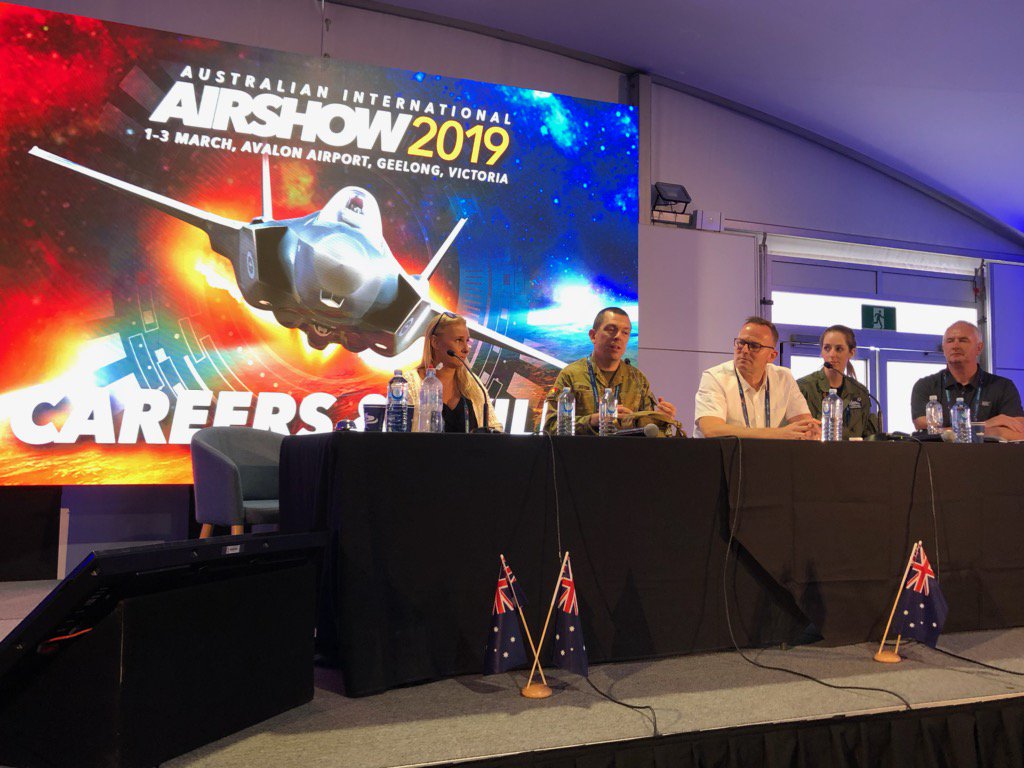 jens_goennemann's tweet image. A different kind of Friday:
Had the great pleasure to engage with over 500 students at @Avalon_2019 career session to share exciting future of manufacturing – and what a background to prove that! @BAESystemsAus 
#madeinAustralia #advancedmfg #Go4mfg