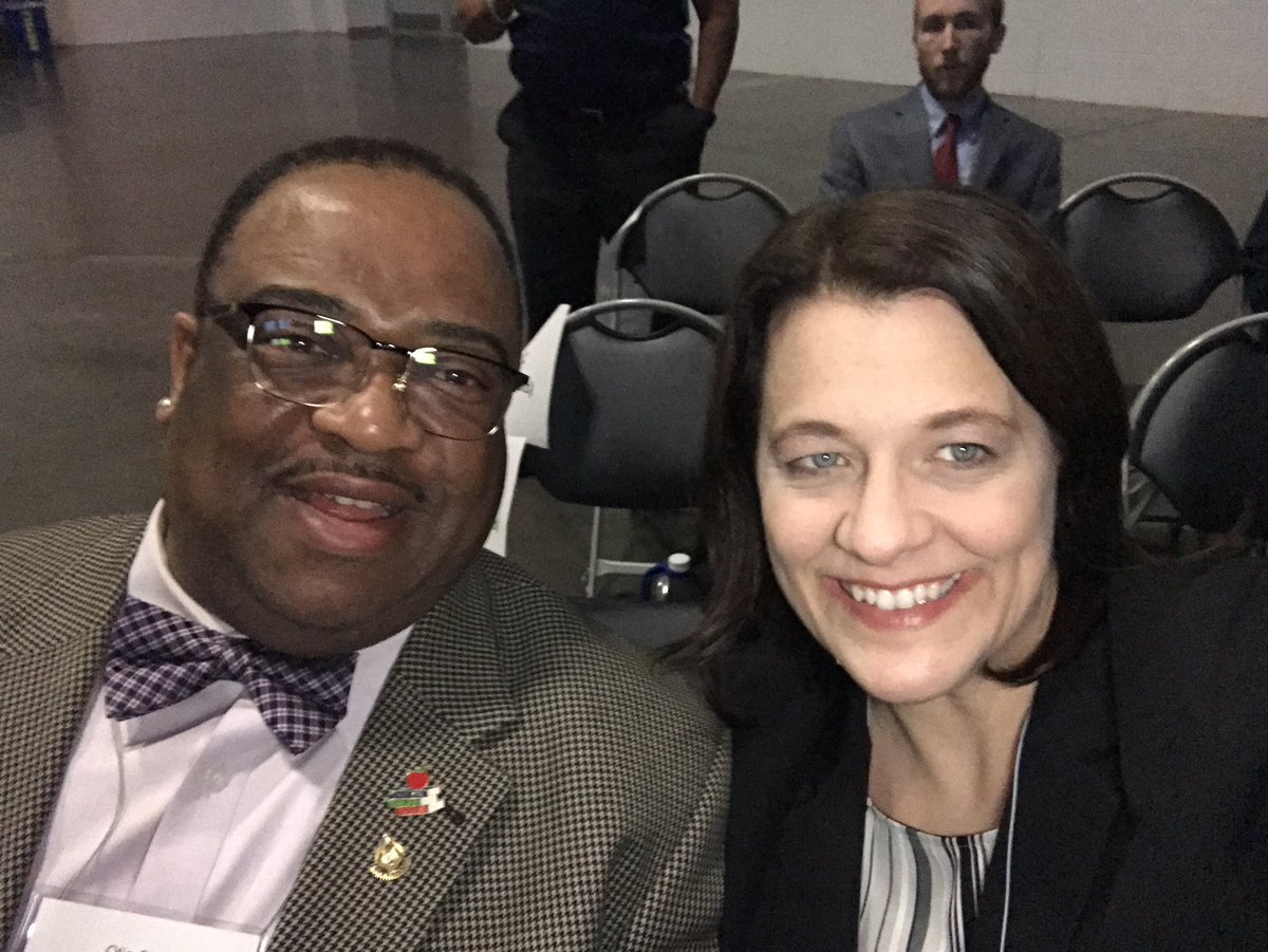 BirdDeca's tweet image. Waiting on Opening Session to start!!!@OatesBusiness @GKasper_CTE @CCPSCTE @lcbirdprincipal @MaclinChad @charwood2000 @roushdonna1 @VirginiaDECA @lcBirdCTE