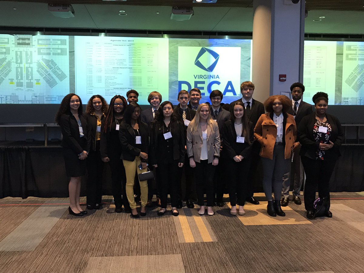 BirdDeca's tweet image. Waiting on Opening Session to start!!!@OatesBusiness @GKasper_CTE @CCPSCTE @lcbirdprincipal @MaclinChad @charwood2000 @roushdonna1 @VirginiaDECA @lcBirdCTE