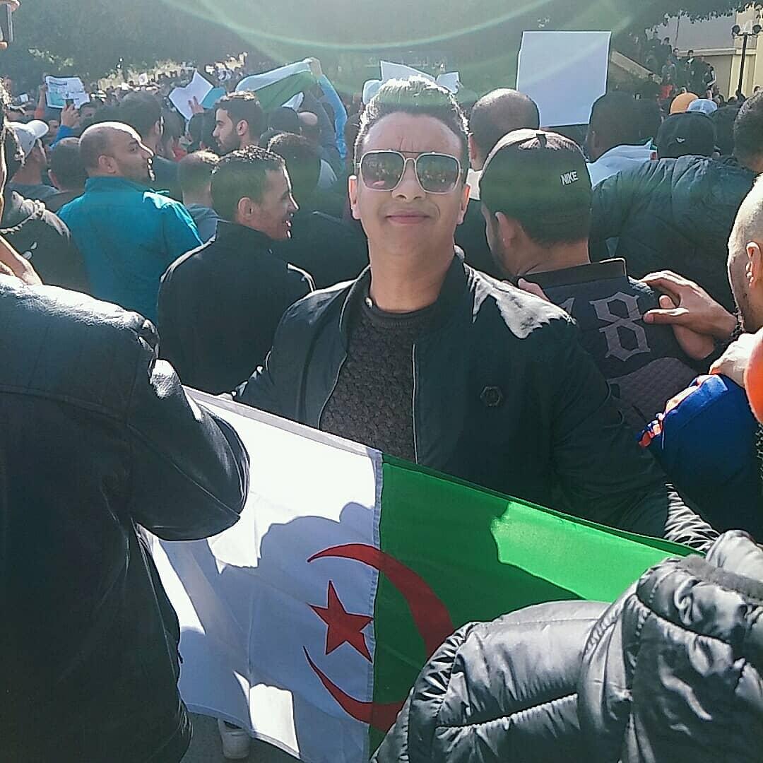 jamel_ben23's tweet photo. جزائرنا يا بلاد الجدود... نهضنا نحطم عنك القيود 
#Algerie_manifestation #Algerie #حراك_1_مارس #Algeria #لا_للعهدة_الخامسة #جمال_بن_مراح https://t.co/ieIUYpNp96