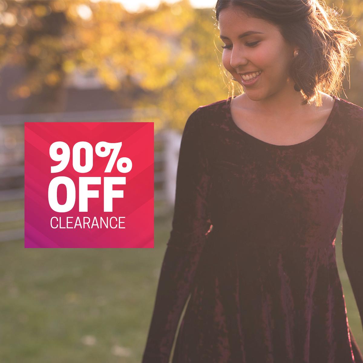 Hurry in this Saturday and Sunday! Plato's Closet Palm Desert has select clearance items at an additional 90% off! This weekend only! #platosclosetpalmdesert #youngadultstyle #trendy #recycleyourstyle