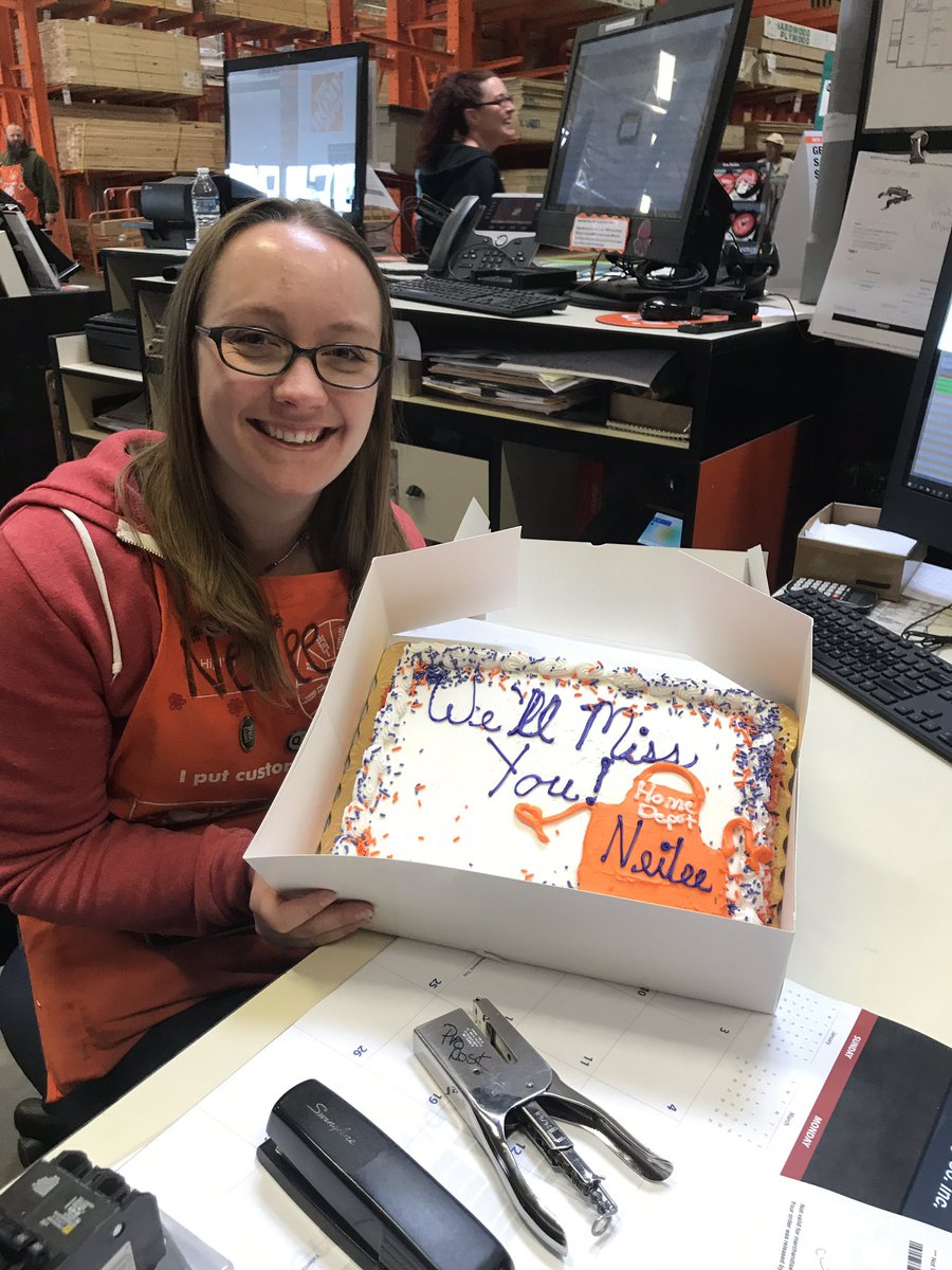 Thank you to driver Mike for getting this cake and helping us to say good bye to Neilee. Thanks for being with our team and best wishes to you on your future endeavors. Use that degree!@Juanito_0422 <a href="/IsaacCook0422/">Isaac</a> <a href="/BecksMiller/">Rebecca Miller</a> <a href="/TheTiffness/">TheTiffness</a>