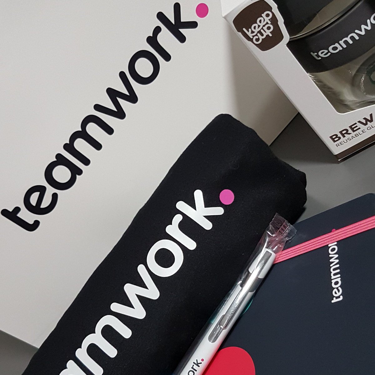 nancymaiharnett's tweet image. Loving the new @teamwork look! Really looking forward to starting with the marketing team behind it in a few weeks time! 💃🏻

Thanks for a great time last night guys in @PaircUiCha0imh!

#ThisIsTeamwork #Cork #teamwork #rebrand #relaunch #marketing #placement