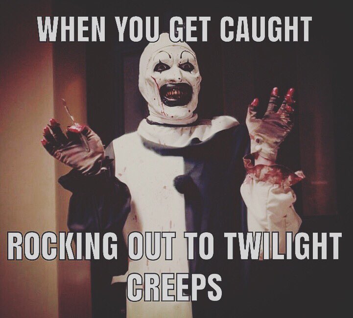 It's okay Art, it happens to the best of us. 🕷🎃🖤⚰️🙈
.
#twilightcreeps #terrifier #allhallowseve #arttheclown #halloween #punk #punkband #rockband #rockmusic #punkmusic #horror #horrormovies #horrorfan #horrorpunkband #scarymovies #clown #killerclowns #slashermovies