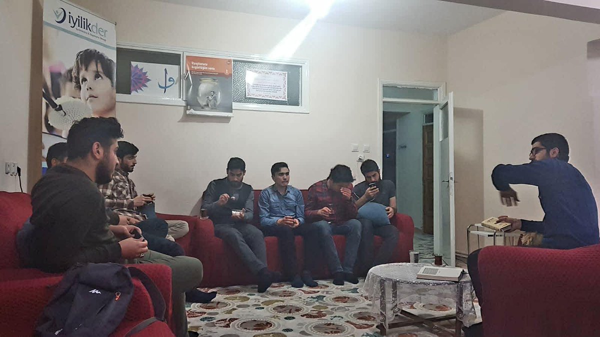 yiksdu's tweet photo. 1 Hadis 1 Sahabi programında bugün Hz. Osman (r.a)'ın hayatını ve hayırlı işlerin sayısızlığı hadîsini işledik. Yeni Hadis ve Sahabi ile haftaya görüşmek üzere. https://t.co/14WoAiuLLU