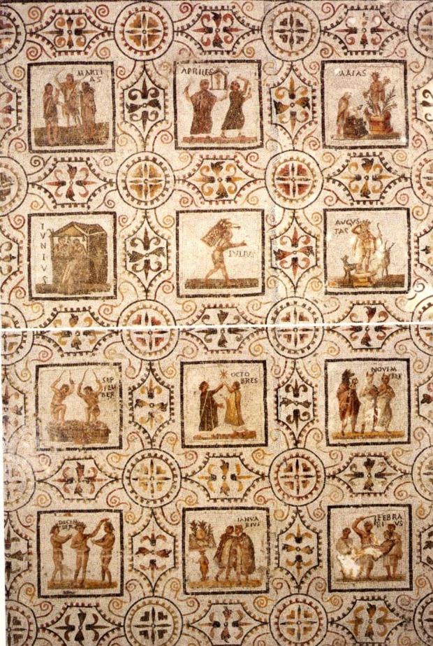 Eski Roma takvimine göre yıl, Mart ayıyla başlıyordu. Romulus ilk resmi takvimi ayın dönüşüne göre düzenlemiş ve Roma halkı, Mars'ın soyundan geldiğine inandığı için Mart (Martius) yılın ilk ayı kabul edilmişti.