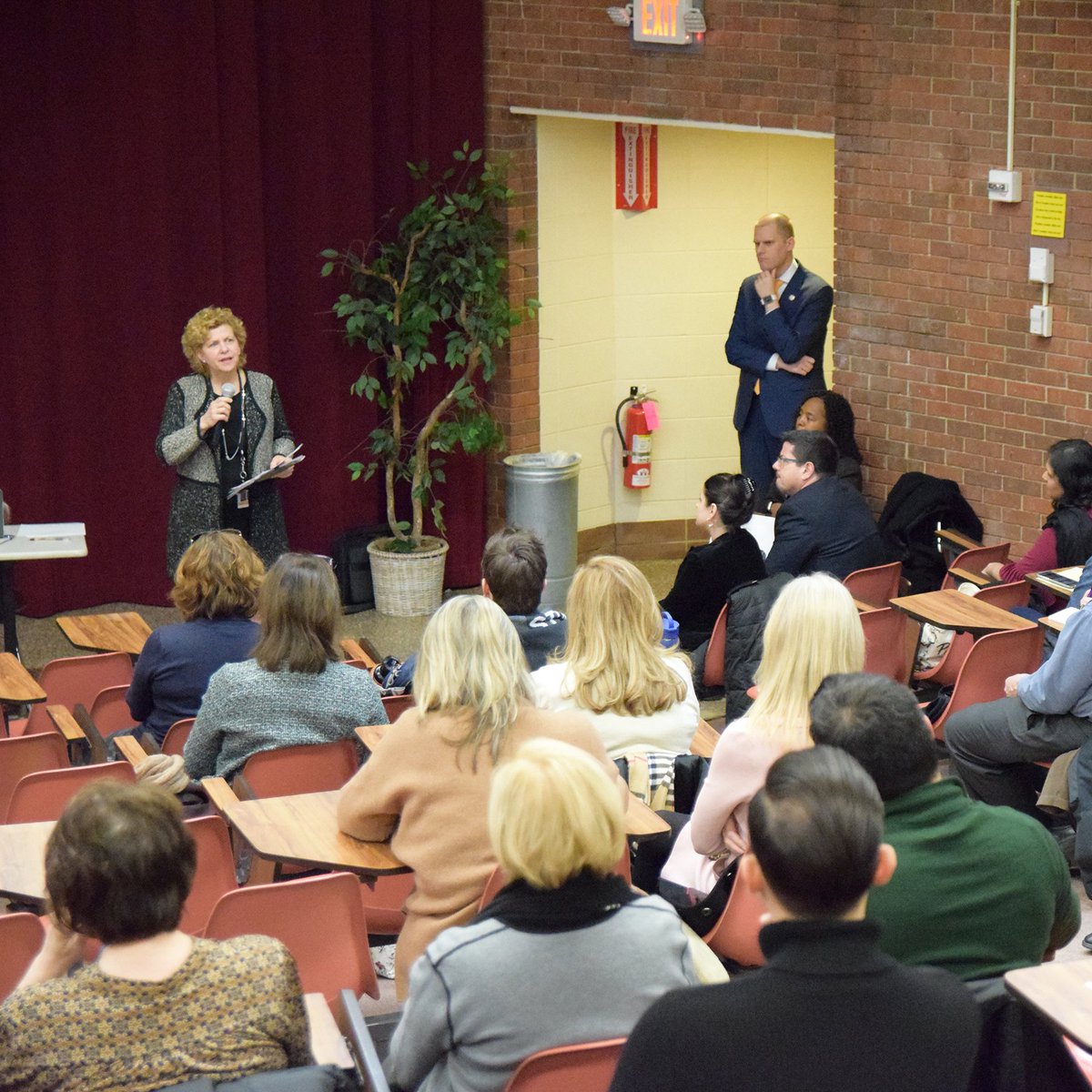 sunywcc1's tweet photo. Yesterday college community members gathered in a town hall event to discuss our strategic plan. Together we will work to set priorities, focus energy and resources, strengthen operations, and ensure that employees and other stakeholders are working toward common goals. #WCC75 https://t.co/sThRtm7U4C