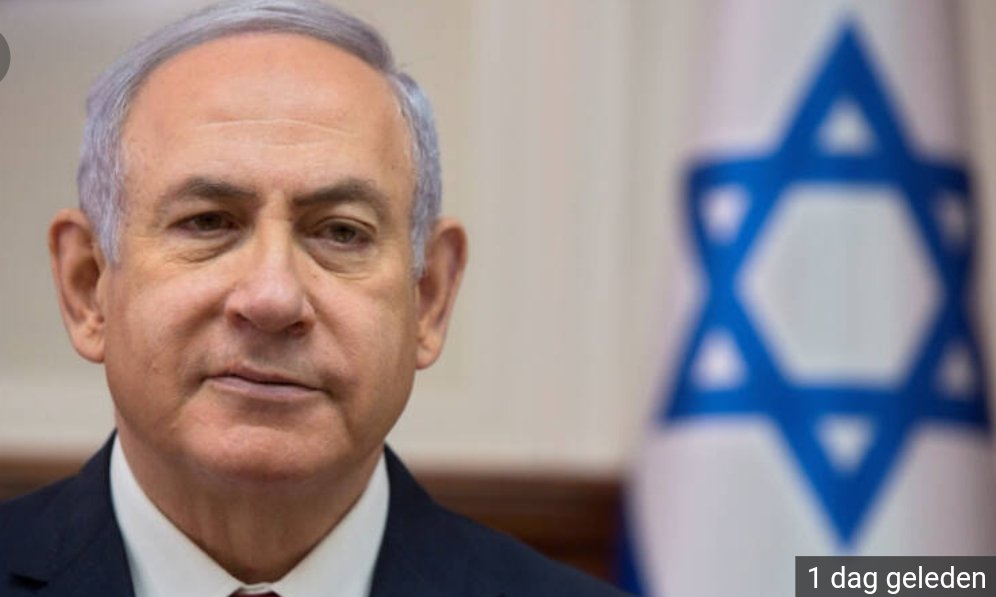 SillefBor's tweet photo. Looks like Netanyahu also heeft de zilvershampoo gevonden... #justsaying #vielmeop https://t.co/r6CE4gvcvD
