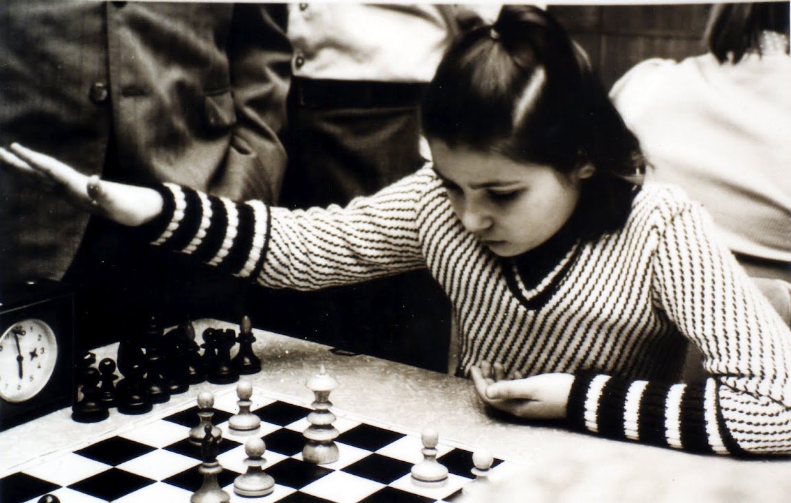 SusanPolgar's tweet photo. When I was 4, I was told chess is not for girls. When I aimed to be a GM, I was told that it's impossible for women. When I beat men in chess, many refused to shake hands. Now when my teams win, some male coaches do the same. Never let naysayers dictate you! #WomensHistoryMonth https://t.co/EzlaGIDOgz