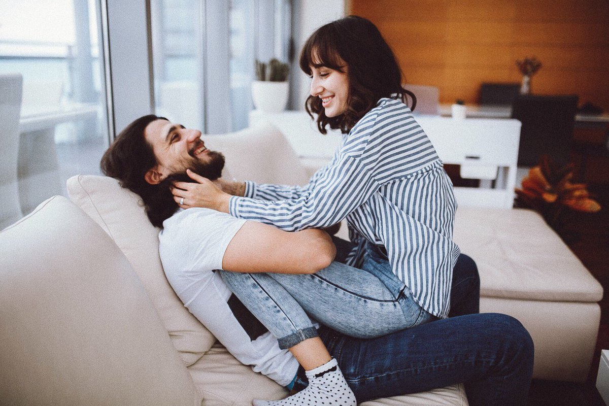 DrStanTatkin's tweet photo. I cannot oversell the importance of touch &amp; eye contact. The exciting love you and your partner felt at the beginning of your relationship can be recreated throughout your lives together. One of the best ways is to spend time holding each other and gazing into each other’s eyes. https://t.co/ivqiGTW5pS