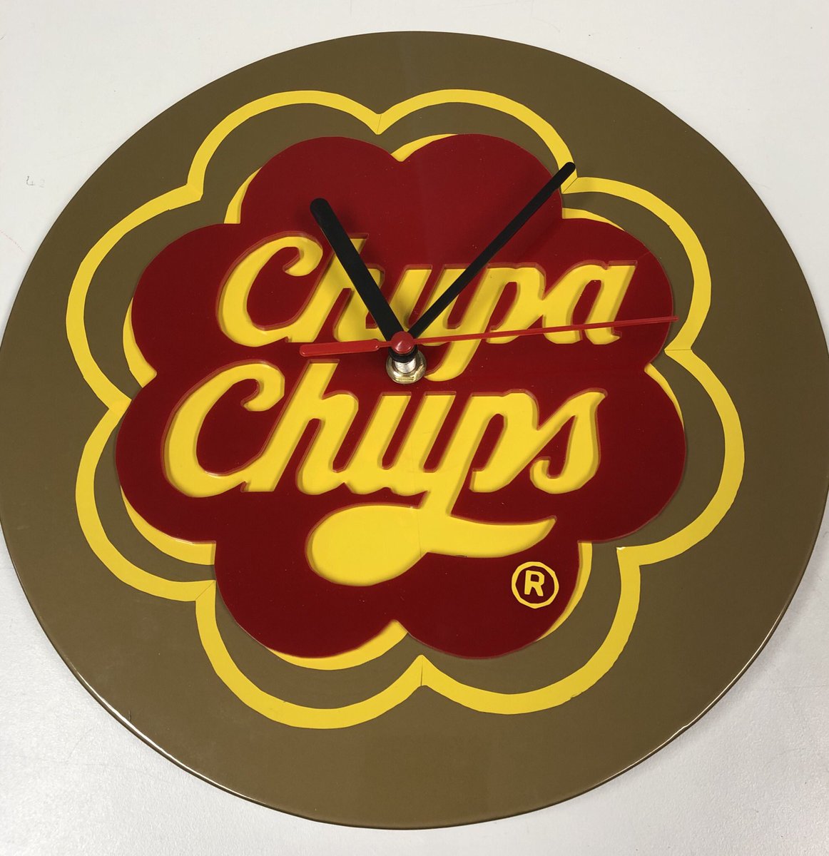 WestholmeDesign's tweet photo. A few more wall clocks by 9O. Well done Charlie, Gina, Amir and Mariah! #Westholme #VacuumForming #VinylCutting #LaserCutting #DesignMovements #ProductDesign https://t.co/9PcxPPKyH7
