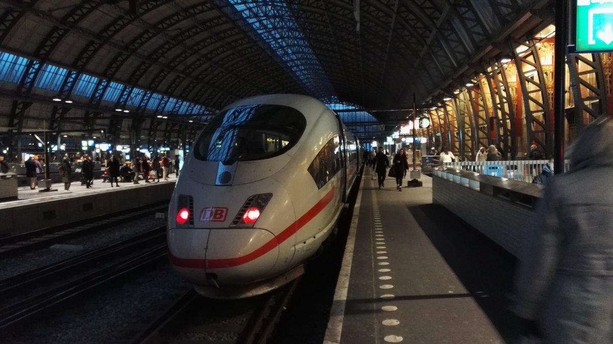 knimjopf's tweet photo. Das Zuhause, das nach Hause bringt #ICE221 https://t.co/vNkWlgZr36