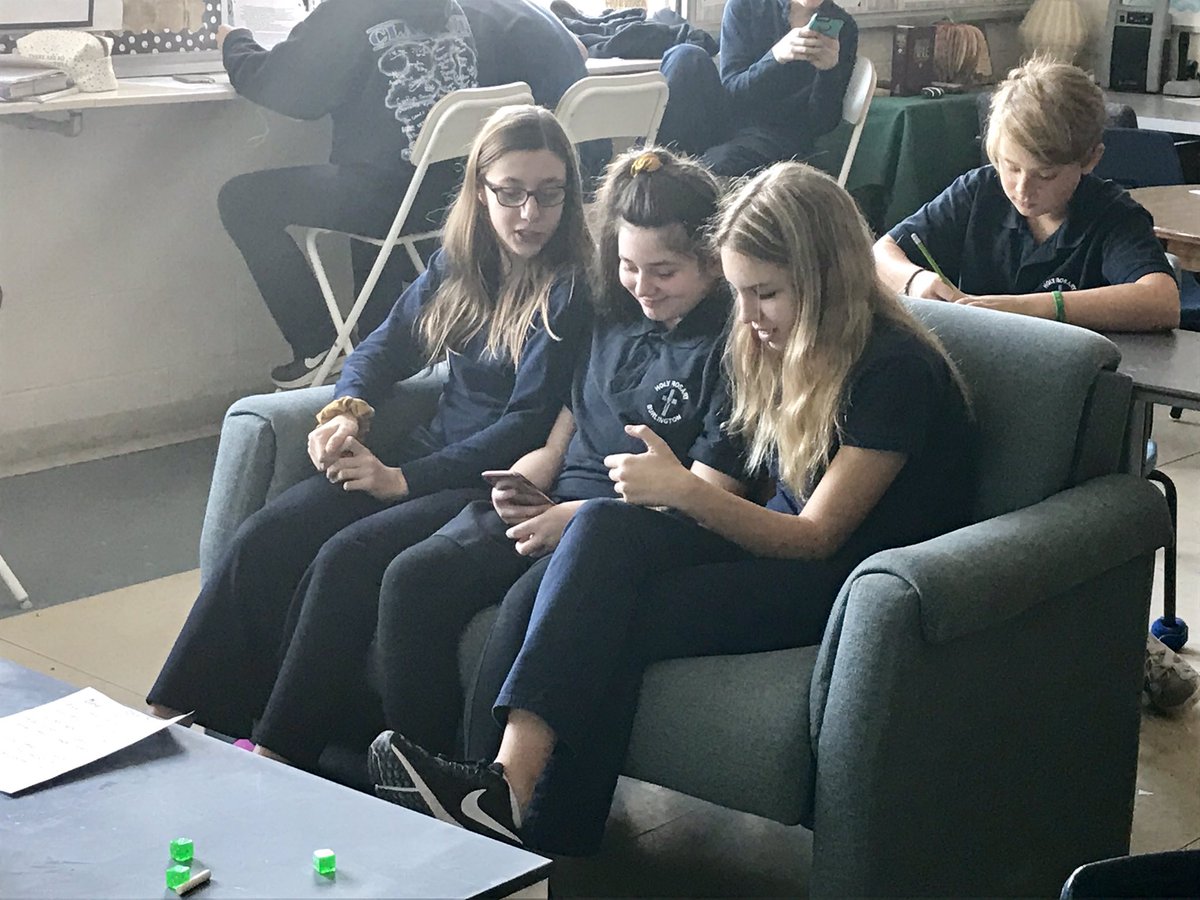 MrsCsGr7s's tweet image. Had some fun with math games today and our @knowledgehook game show! #hcdsbmath @HRBurlington