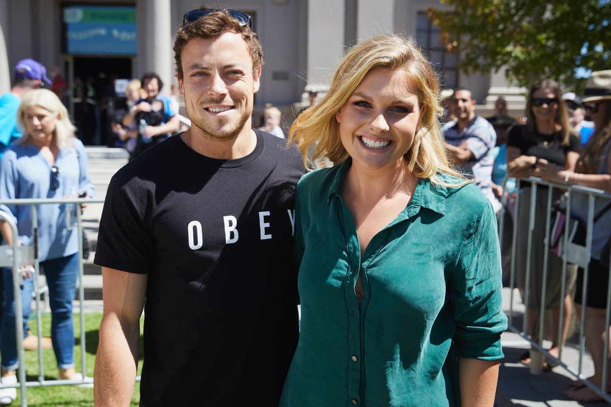 teamhoeandaway's tweet photo. #Patrickoconnor #sophiedillman https://t.co/KBWa7jMk0w