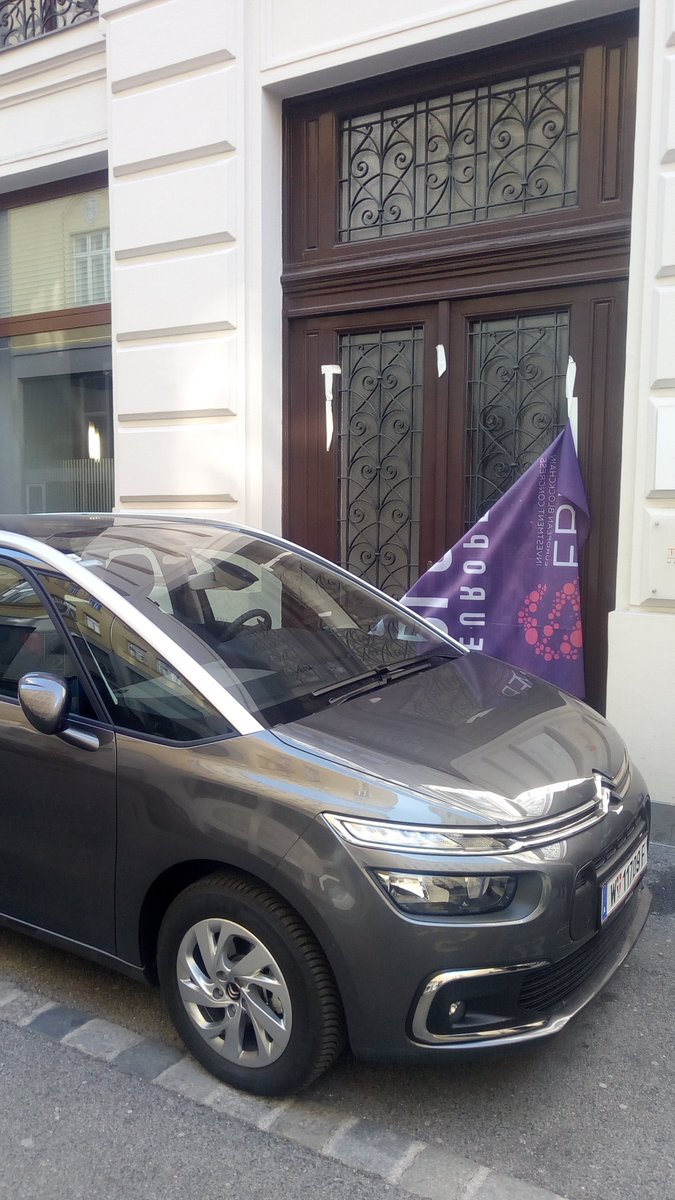 angelversetti's tweet photo. I cancelled my speech at #EBIC2019 @EBIC2019_ . Glad I was in Vienna for business anyway and only took an extra subway ride. Shame on the organisers for wasting my / my team's time and lying about "2500 participants". Saw nobody apart from staff/speakers.
https://t.co/kK088e3SK0 https://t.co/CMJuQFZOtB