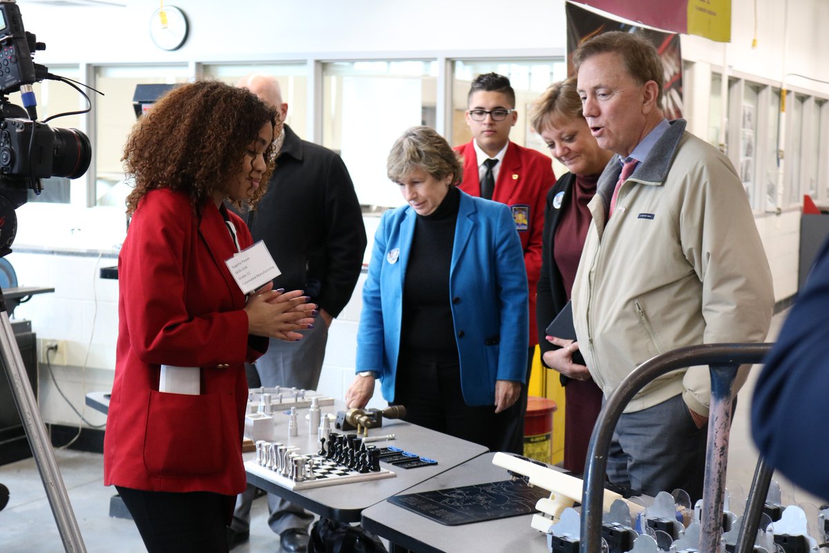 CTTechHS's tweet image. Thanks to @NedLamont for taking a tour of #PrinceTech this week! Guided by our @SkillsUSA_CT students, the tour stopped in the sound production studio; TV studio; bioscience and environmental technology shop; and manufacturing shop.