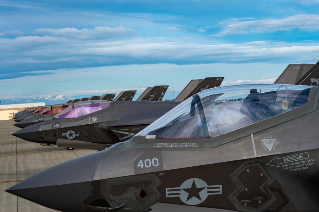 Armed With F-35C Fighters, Aircraft Carrier Abraham Lincoln