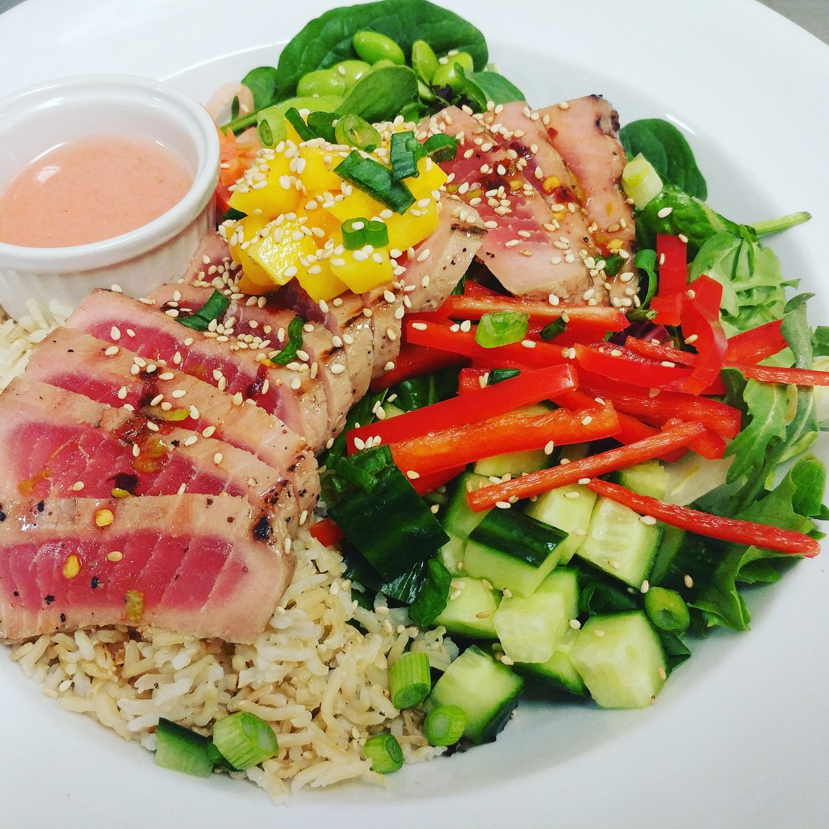 AlleyBrick's tweet photo. Fish Friday's lunch special-  Ahi tuna "Poke" bowl.... https://t.co/xdo5hm1FhI