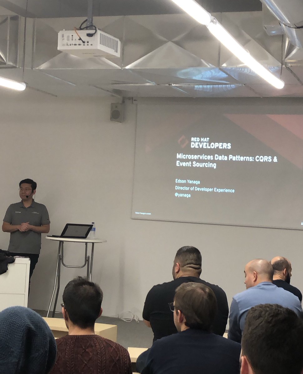 marcelo0almeida's tweet photo. Great presentation about data patterns from @yanaga at @talkdesk_pt on #fullstackporto https://t.co/yJKoXprbNK