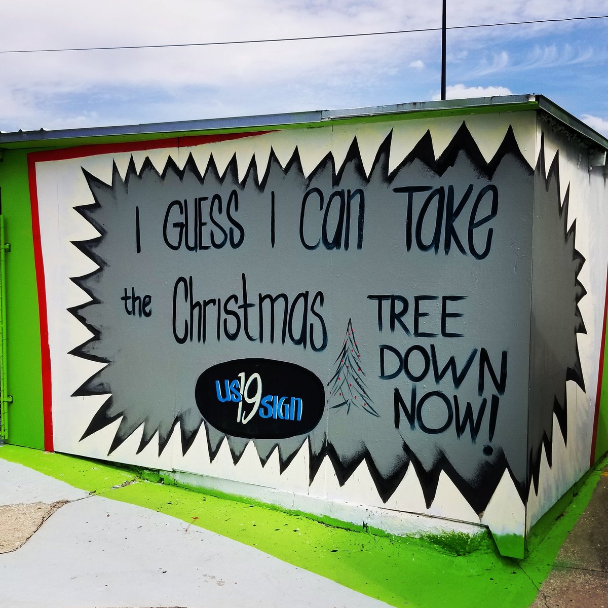 Us19Sign's tweet photo. Christmas in March
.
.
.
#christmas #tree #march #springbreak #pascocounty #newportrichey #holidayfl #tarponsprings #Christmastree #ghetto #batteryviking #presents #clearwaterbeach #clearwaterflorida #rundmc #christmasinhollis #funny #humor #meme #art #mural #murals https://t.co/Hrv5gNMr44