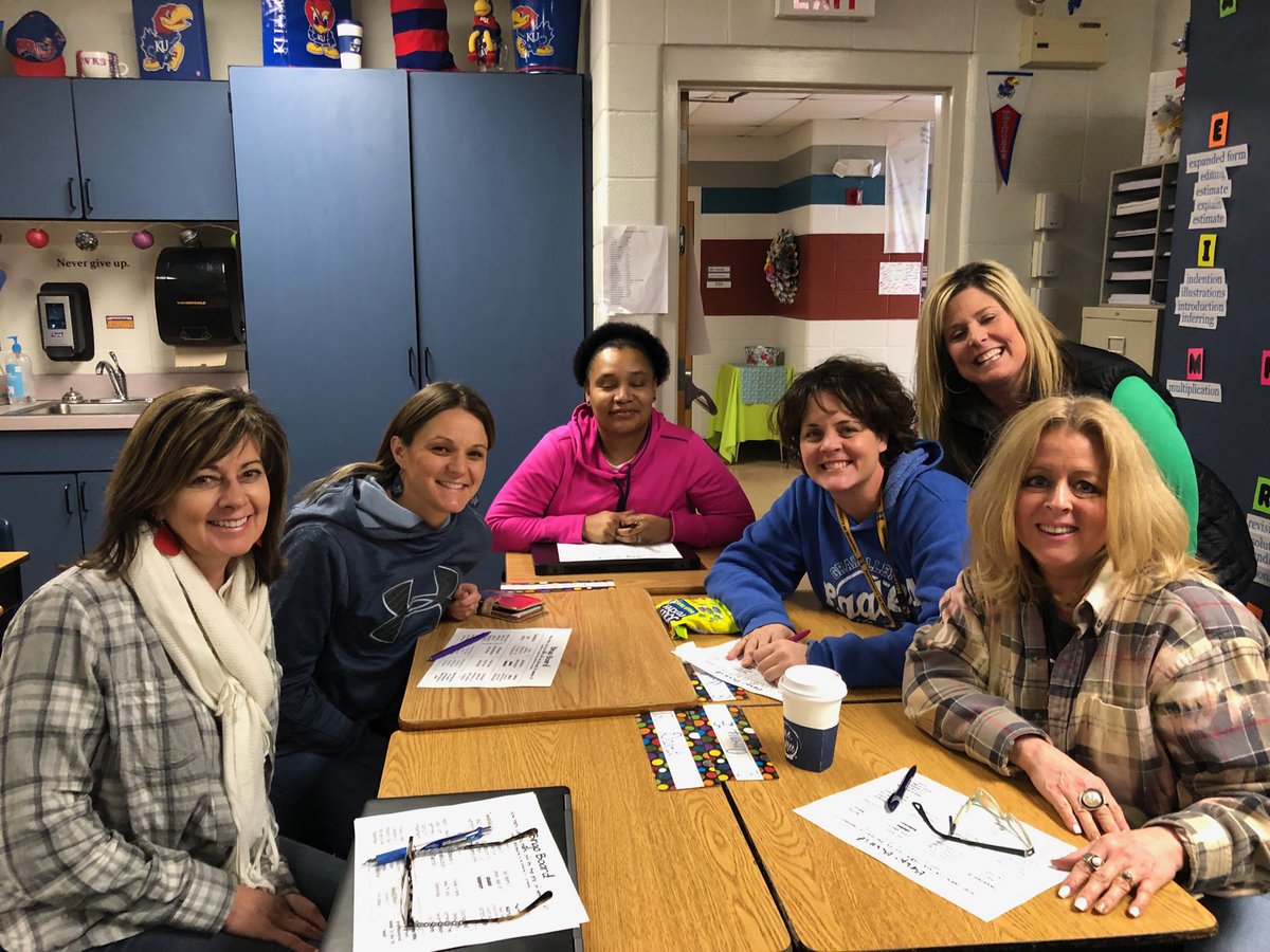 Burbeesclass's tweet photo. We’re rocking positive school culture #R7PD https://t.co/vYYcAETkWm
