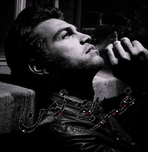 نَـــــــضُحُـڴ لُــــؤ آآلُــــوَقًـتْ مٌـــــآآلُ وَقًـہـرنــا

وَتْبّـقًـۍ نَفَـوَسِـــنَاآ رَغًـﻣ آلُاوَجْــــــاٱξ حلــﯢﯢﮫ