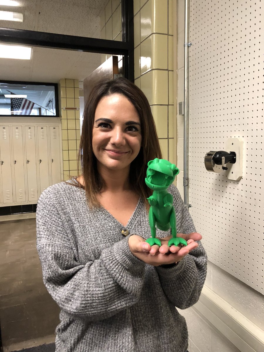 Miss Kiefer is an AWESOME 3D designer!  She just learned <a href="/tinkercad/">Tinkercad</a> a week ago.  Love it when our teachers learn along with our students! ❤️ @wefabmobile @mrslegerski <a href="/WillowickMS/">Willowick MS</a> <a href="/WESchools/">Willoughby-Eastlake City Schools</a>