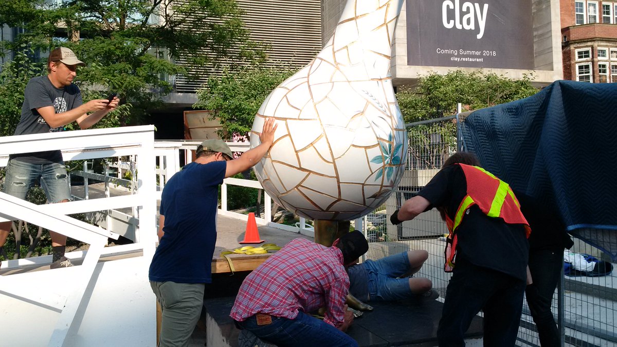 museumpros's tweet photo. @gardinermuseum @womeninthearts #5womenartists What a great initiative! M'pros had the privilege of working with the Gardiner and Shary Boyle to install "Cracked Wheat". Here's a couple of photos from the day that show Shary's dedication and detailed approach to her work... https://t.co/rBTSHgzZ9u