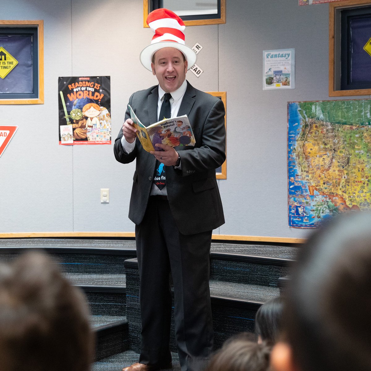 EducationSteve's tweet photo. Had a great time this morning reading to kids @MadisonAZ #camelview this morning. Loved all the books but #StephaniesPonyTail by @robertmuncher was maybe the kid fav today. #readacrossamerica2019 https://t.co/bmenjOErGQ