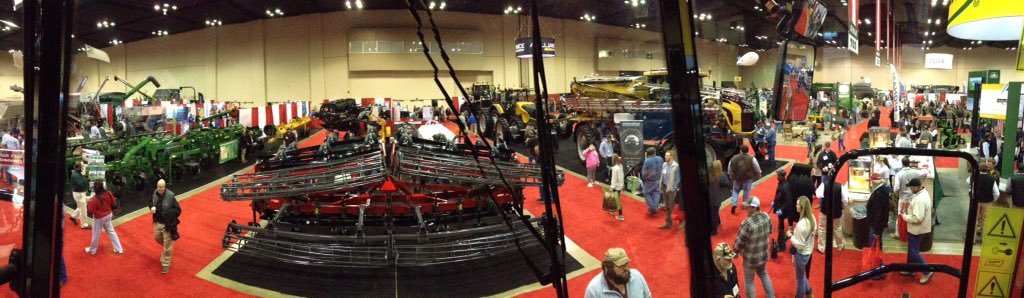 Agricenter_Intl's tweet photo. Congrats to Agricenter Board Member Tim Price for another successful Mid-South Farm & Gin Show!! We enjoy seeing our industry partners! #MSFGS2019 #FOREVERCOTTON https://t.co/f6kRf2ltzL