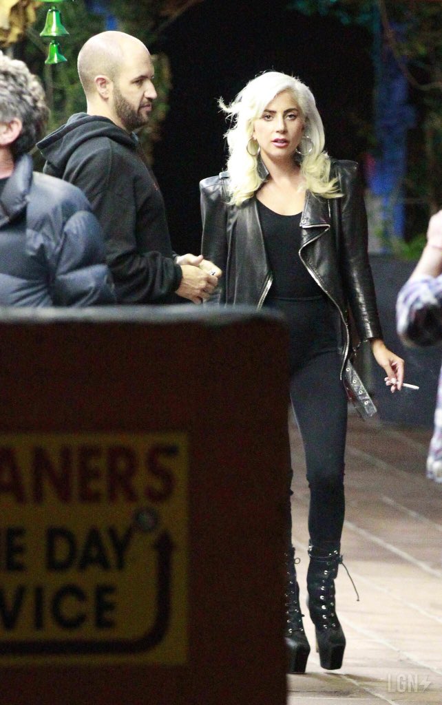 LGTourNews's tweet photo. Lady Gaga out in Los Angeles last night. https://t.co/f6IQDuhr46