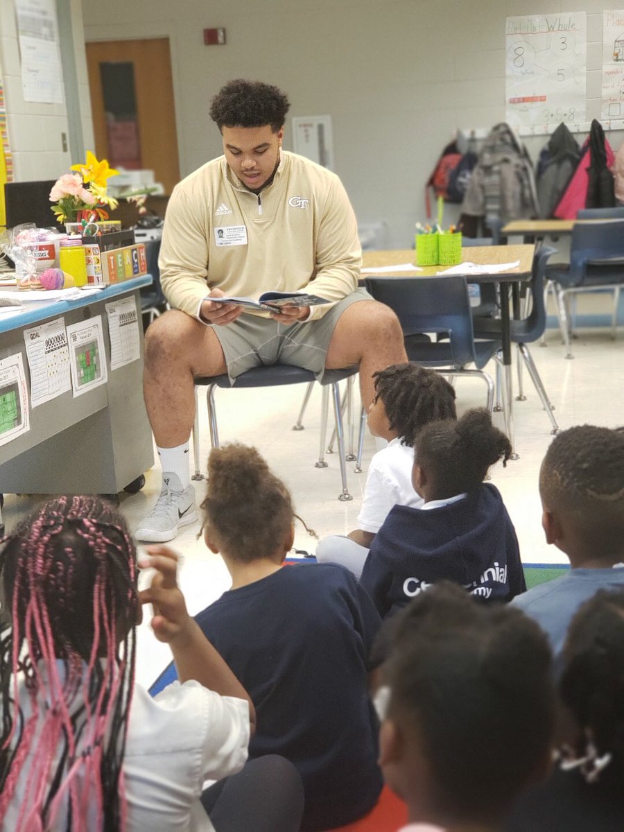 j_southers70's tweet photo. I had a great time reading to the children @CentennialAtl for #ReadAcrossAmericaWeek. Very fortunate to be in a position to impact the lives of others #JacketsGivingBack https://t.co/tg3cmscuzK
