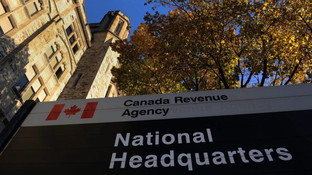 CTVNews's tweet image. Dozens of CRA tax scammers busted in India takedown bit.ly/2Eo9VcU
